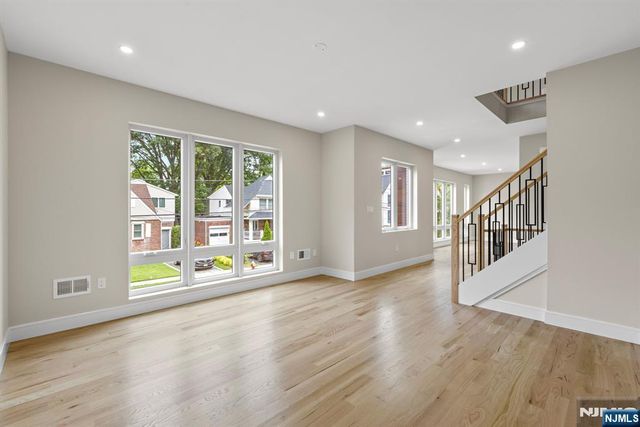 264 Beverly Hills Road, Fort Lee, NJ 07024