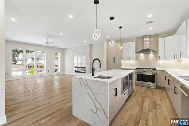 264 Beverly Hills Road, Fort Lee, NJ 07024