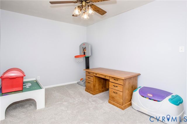 1513 Wood Grove Cir, Henrico, VA 23238