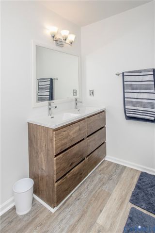 1513 Wood Grove Cir, Henrico, VA 23238