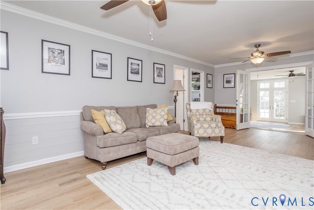 1513 Wood Grove Cir, Henrico, VA 23238