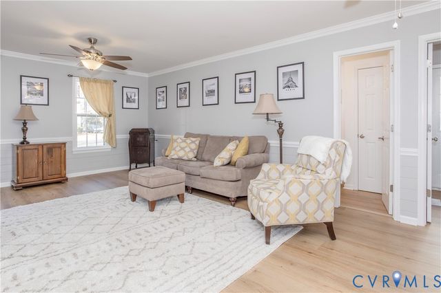 1513 Wood Grove Cir, Henrico, VA 23238