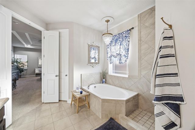 9916 Oaklawn Dr Drive, Mont Belvieu, TX 77523