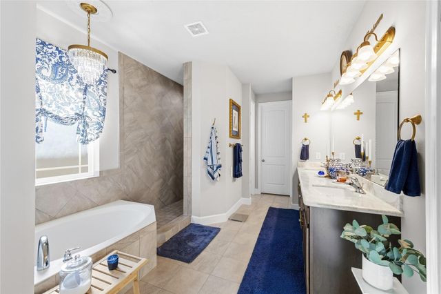 9916 Oaklawn Dr Drive, Mont Belvieu, TX 77523