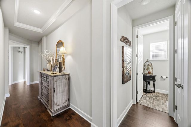 9916 Oaklawn Dr Drive, Mont Belvieu, TX 77523