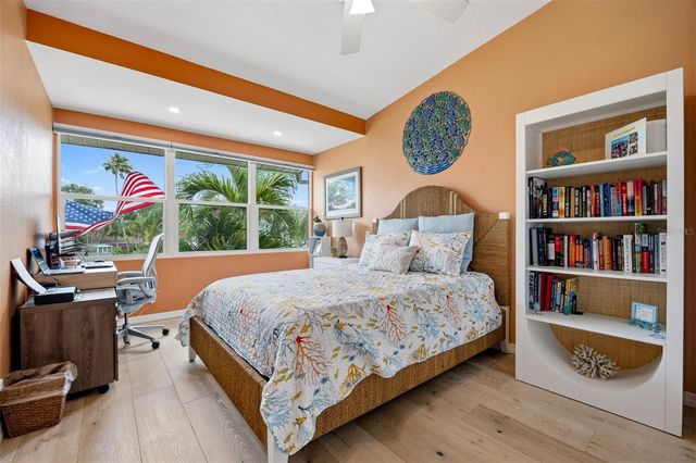 2395 HANOVER DR, Dunedin, FL 34698
