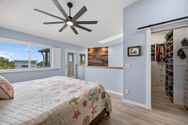 2395 HANOVER DR, Dunedin, FL 34698