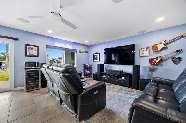 2395 HANOVER DR, Dunedin, FL 34698