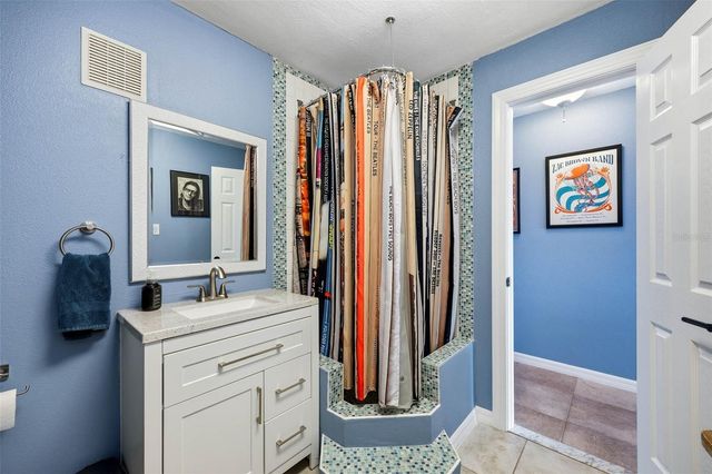 2395 HANOVER DR, Dunedin, FL 34698