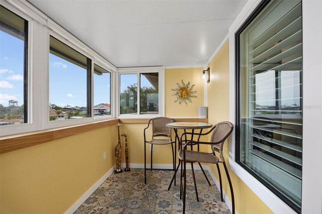 2395 HANOVER DR, Dunedin, FL 34698