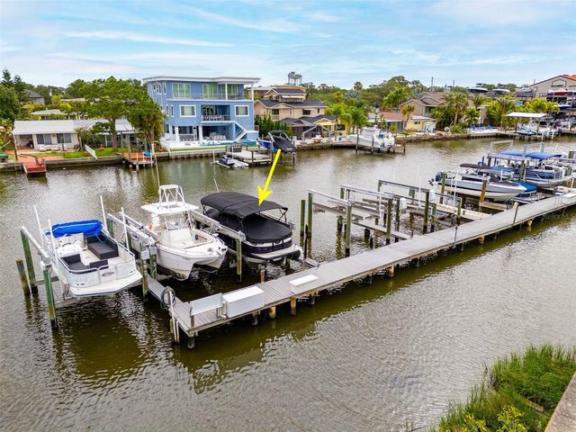 2395 HANOVER DR, Dunedin, FL 34698