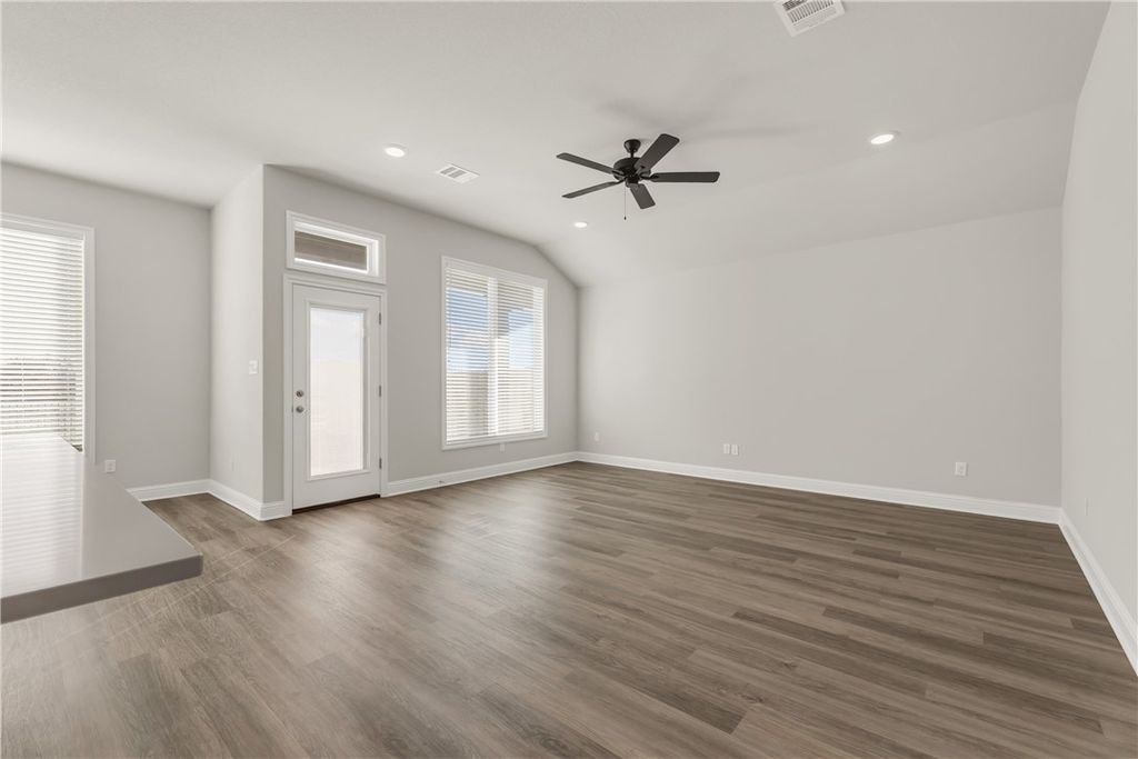 6422 Raleigh Loop, College Station, TX 77845 — photo 3