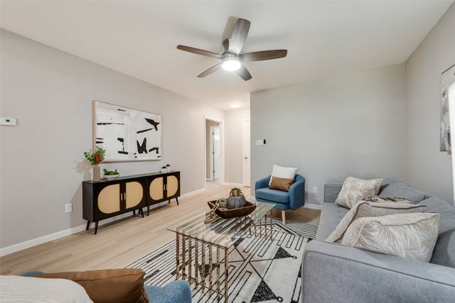 1910 Wildwood Drive, Grand Prairie, TX 75050