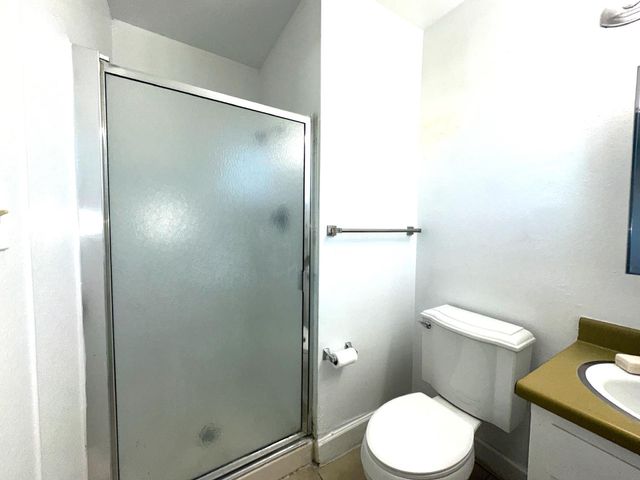 5815 Oakwood Dr, Marysville, CA 95901