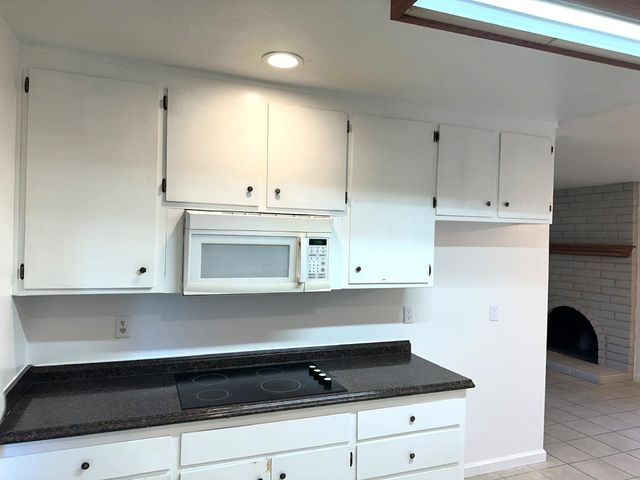 5815 Oakwood Dr, Marysville, CA 95901