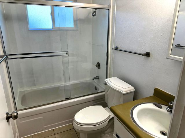 5815 Oakwood Dr, Marysville, CA 95901