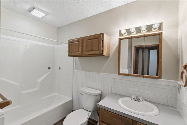 2919 W 4th Ave, El Dorado, KS 67042
