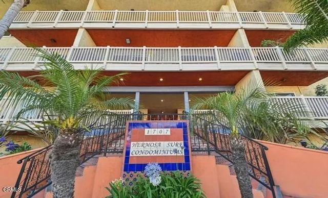 1707 Pacific Coast Highway 320, Hermosa Beach, CA 90254