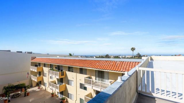 1707 Pacific Coast Highway 320, Hermosa Beach, CA 90254
