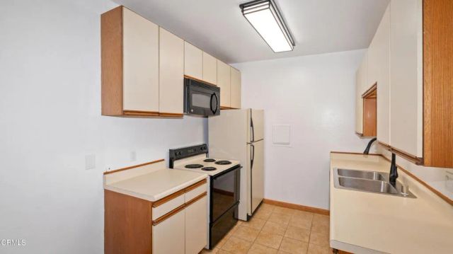 1707 Pacific Coast Highway 320, Hermosa Beach, CA 90254
