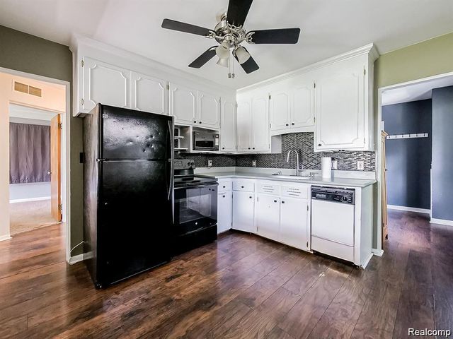 24628 Carlysle Street, Dearborn, MI 48124