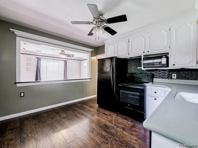 24628 Carlysle Street, Dearborn, MI 48124