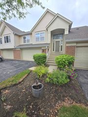 1639 Colfax Court 3, Bartlett, IL 60103