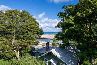 83 Michigan Avenue, South Haven City, MI 49090