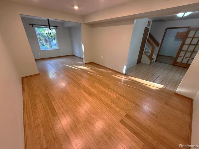 24349 Fairway Hills Drive, Novi, MI 48374