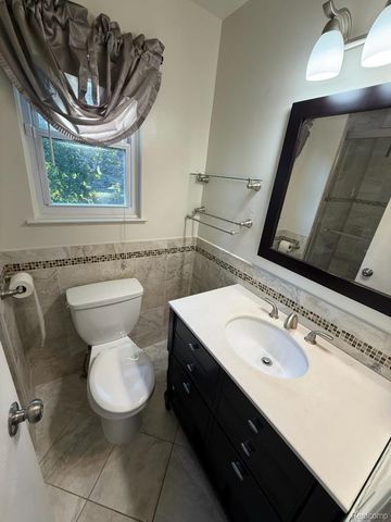 24349 Fairway Hills Drive, Novi, MI 48374