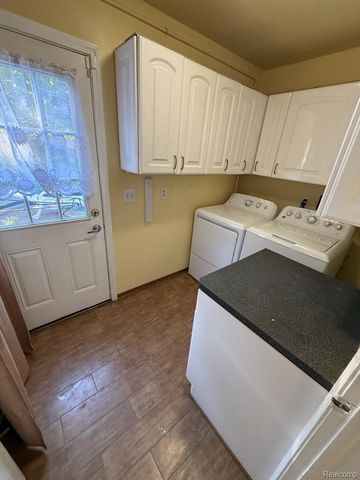 24349 Fairway Hills Drive, Novi, MI 48374