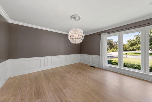 1701 Royal Oaks Drive, Waco, TX 76710