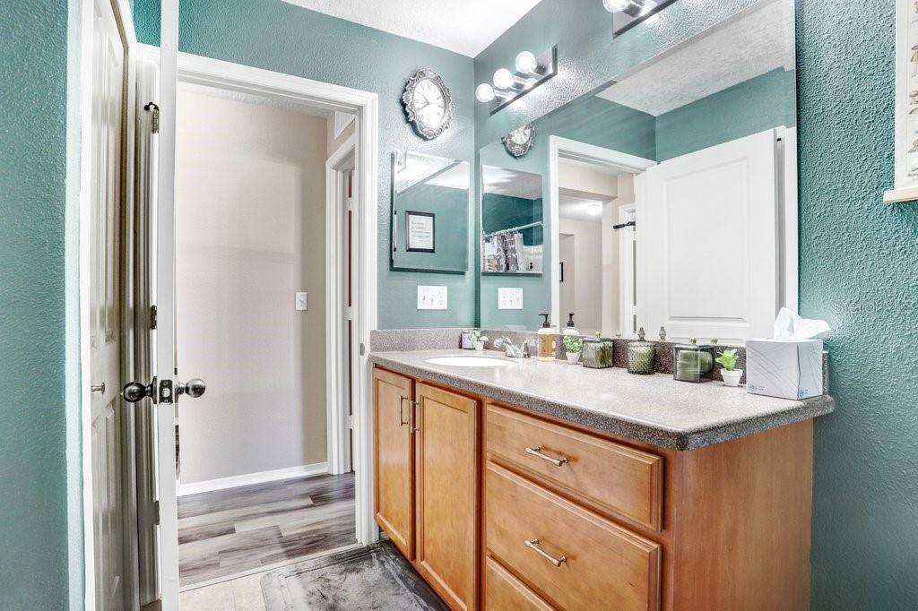 Image 24 of property listing at 7629 TANGLE RUSH DRIVE, Gibsonton, FL 33534