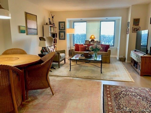 350 Grovers Avenue 1C, Bridgeport, CT 06605