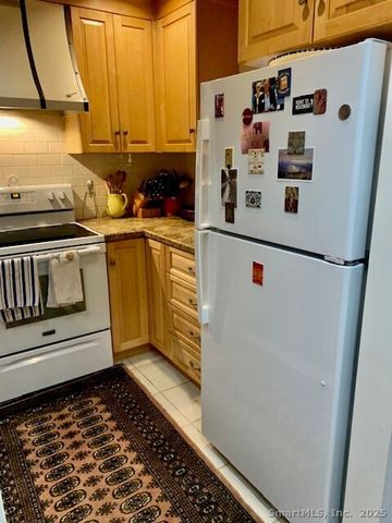 350 Grovers Avenue 1C, Bridgeport, CT 06605