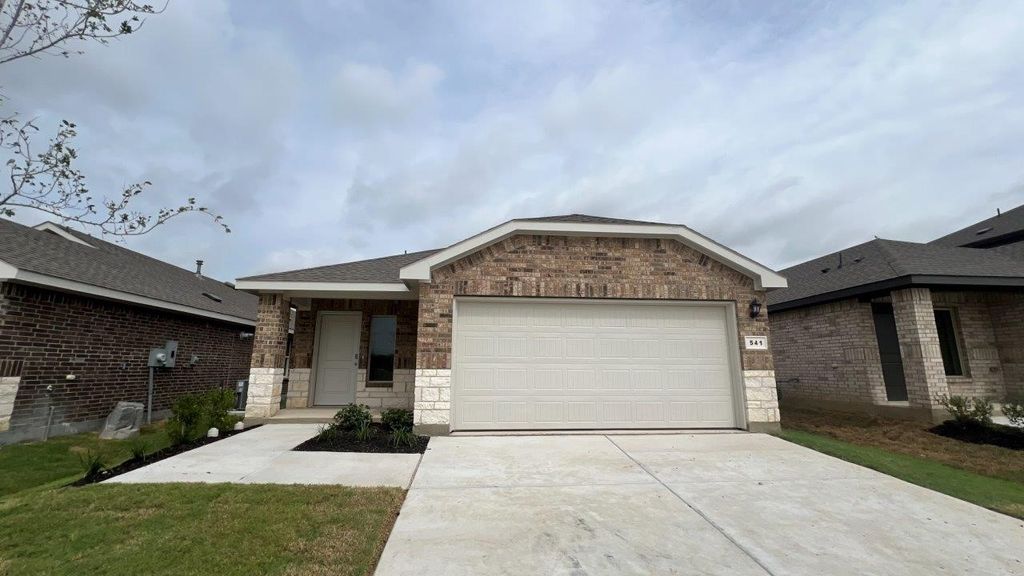 541 STERLING THICKET Lane, Denton, TX 76259