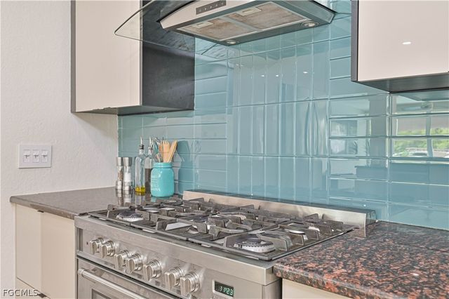 4322 Harbour LN, North Fort Myers, FL 33903