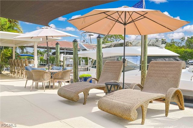 4322 Harbour LN, North Fort Myers, FL 33903