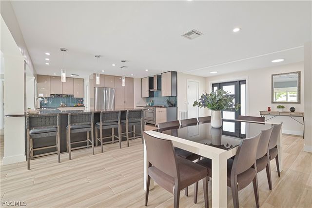 4322 Harbour LN, North Fort Myers, FL 33903