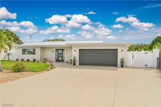 4322 Harbour LN, North Fort Myers, FL 33903