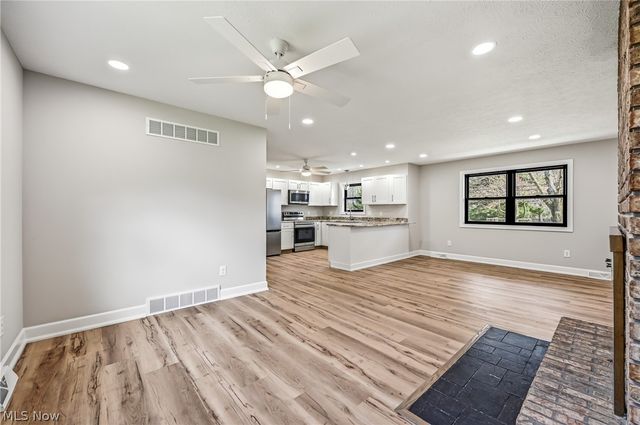 44129 Columbiana Waterford Road, Columbiana, OH 44408