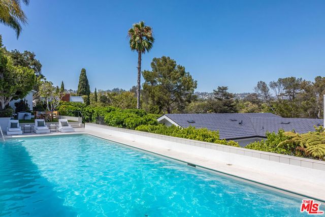 365 Norcroft Avenue, Los Angeles, CA 90024