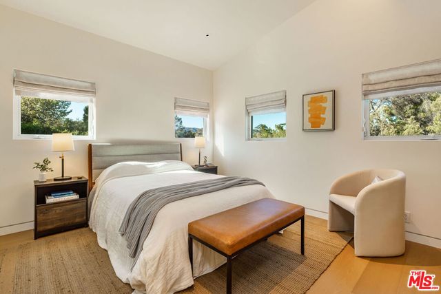 365 Norcroft Avenue, Los Angeles, CA 90024