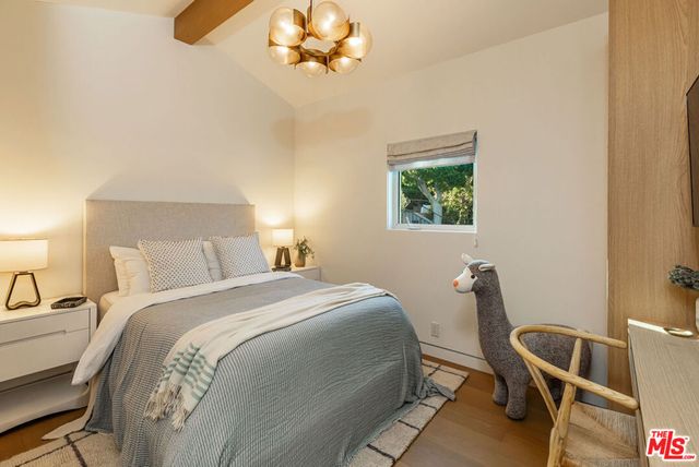 365 Norcroft Avenue, Los Angeles, CA 90024