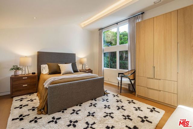 365 Norcroft Avenue, Los Angeles, CA 90024