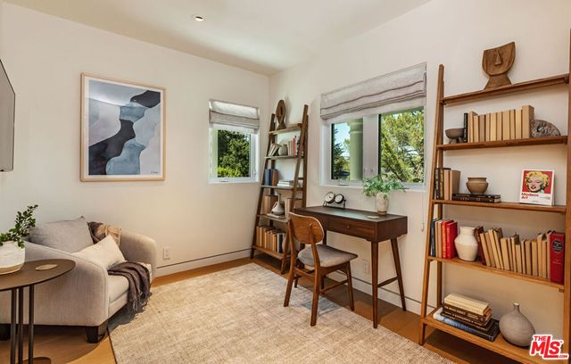 365 Norcroft Avenue, Los Angeles, CA 90024