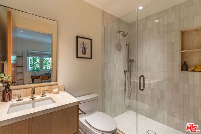 365 Norcroft Avenue, Los Angeles, CA 90024