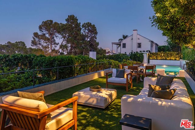 365 Norcroft Avenue, Los Angeles, CA 90024