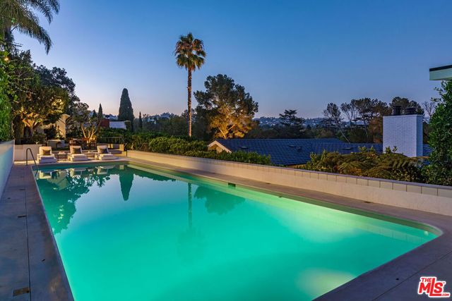 365 Norcroft Avenue, Los Angeles, CA 90024