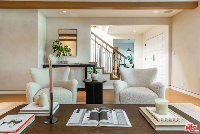 365 Norcroft Avenue, Los Angeles, CA 90024